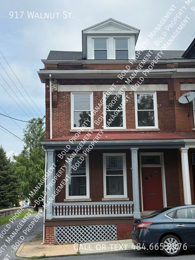property at 917 Walnut St