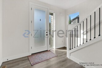 15387 SE Hawthorne Mdws St in Portland, OR - Building Photo - Building Photo