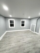 2057 N 32nd St in Milwaukee, WI - Building Photo - Building Photo