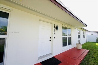 14515 SW 105th Ct in Miami, FL - Building Photo - Building Photo