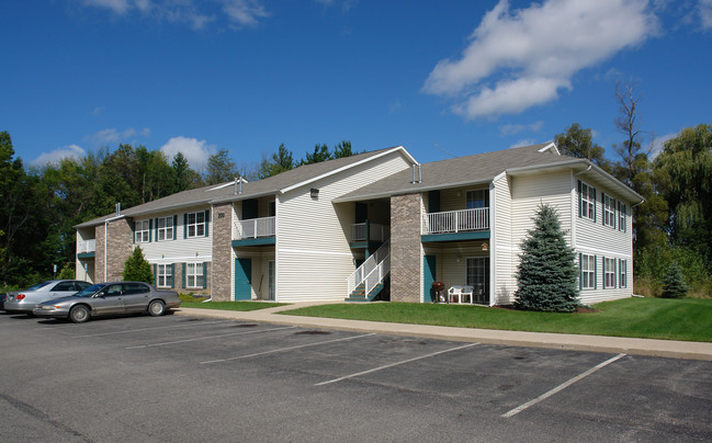 Alana Woods II Apartments in DeWitt, MI - Foto de edificio - Building Photo