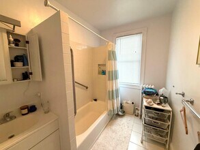 13 Standish St, Unit 2 in Cambridge, MA - Building Photo - Building Photo