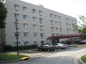 Clisby Towers in Macon, GA - Building Photo - Building Photo