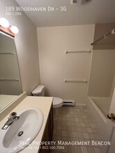 189 Woodhaven Dr in Hartford, VT - Building Photo - Building Photo