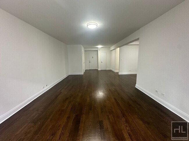 EAST 57 STREET in New York, NY - Building Photo - Building Photo