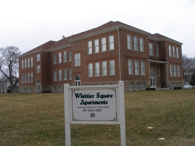 Whittier Square Apartments in Waterloo, IA - Building Photo