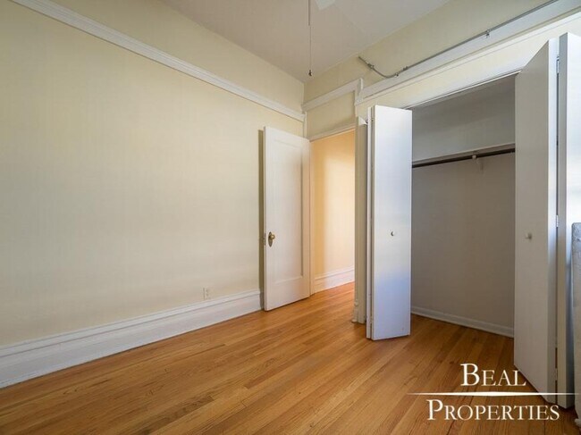 property at 1220 N Dearborn St