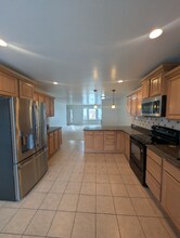 1320 Lake Springs Ln in Millcreek, UT - Foto de edificio - Building Photo