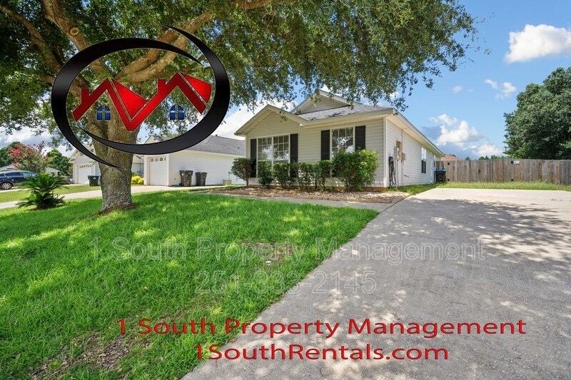 8734 Three Dean Way in Mobile, AL - Building Photo