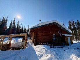 1865 Cirrus Ct in North Pole, AK - Building Photo