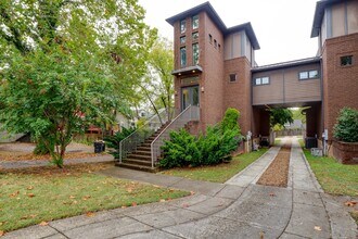 928 Caruthers Ave in Nashville, TN - Building Photo - Building Photo