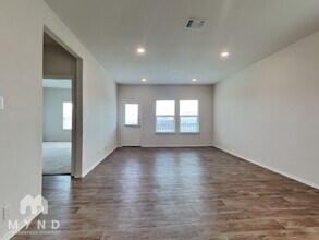 4246 Busbee Fields in Saint Hedwig, TX - Building Photo - Building Photo