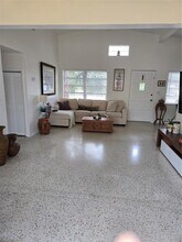 6347 13th Ave N in St. Petersburg, FL - Building Photo - Building Photo