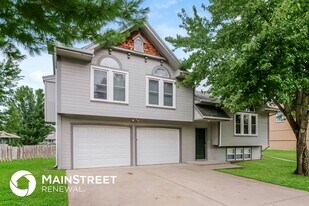 716 Feldspar St in Kearney, MO - Building Photo