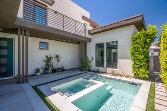 188 Blue Moon Dr in Palm Springs, CA - Building Photo - Building Photo