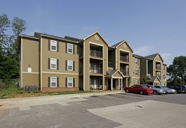 Clarksville Heights Apartments in Clarksville, TN - Building Photo - Building Photo