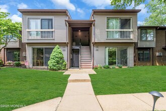 34 Lexington Ct in Red Bank, NJ - Building Photo - Building Photo