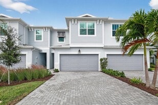 3585 NW Solange Ct in Jensen Beach, FL - Building Photo