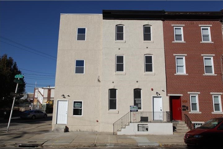 2439 N College Ave in Philadelphia, PA - Building Photo