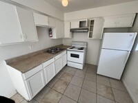 3370 Athens St, Unit 4 in Las Vegas, NV - Building Photo - Building Photo