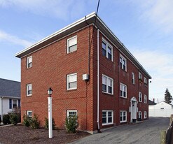 212 Liberty St in Pawtucket, RI - Building Photo