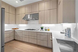20416 Albion Wy in Los Angeles, CA - Building Photo - Building Photo