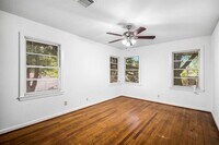 2602 Oakdale St photo'