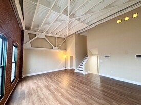 1 Front St in New Haven, CT - Building Photo