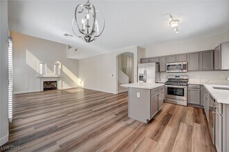 421 Madison Taylor Pl in Las Vegas, NV - Building Photo - Building Photo