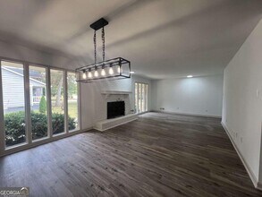 5760 Penfield Pl in College Park, GA - Building Photo - Building Photo