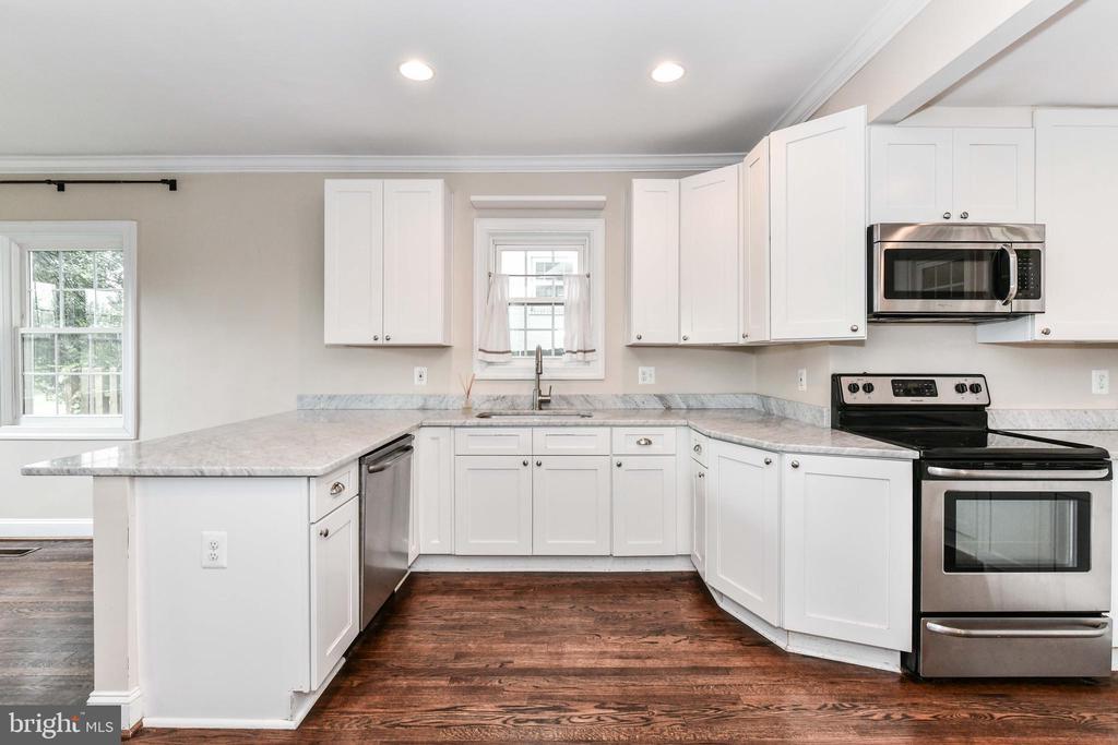 6014 Fort Hunt Rd in Alexandria, VA - Building Photo