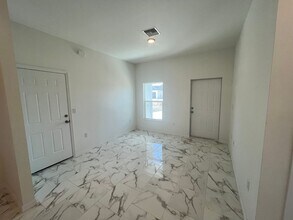 3012 3rd St SW in Lehigh Acres, FL - Building Photo - Building Photo
