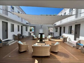 329 Madison St, Unit SI FL2-ID1075805P in Hollywood, FL - Foto de edificio - Building Photo
