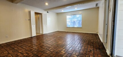 7737 Village Trail Dr in Dallas, TX - Building Photo - Building Photo