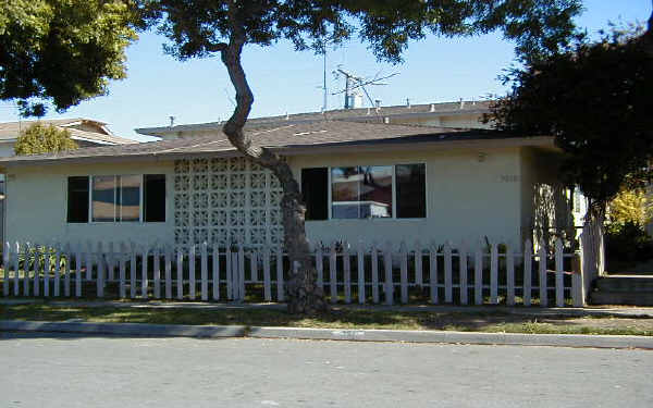 731 Shalimar Dr in Costa Mesa, CA - Building Photo - Building Photo