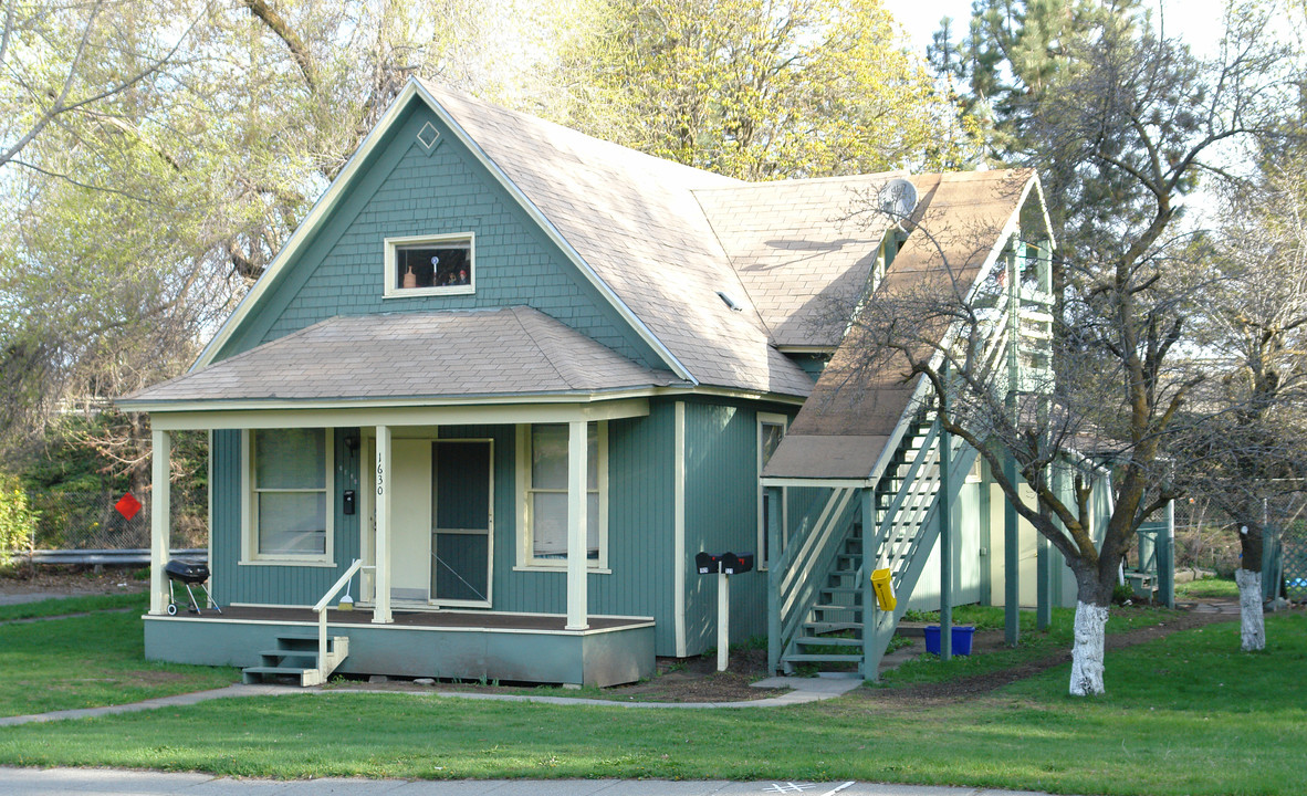 1630 W 6th Ave in Spokane, WA - Foto de edificio