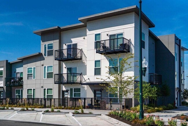The Main Apartments in Sumner, WA - Foto de edificio - Building Photo