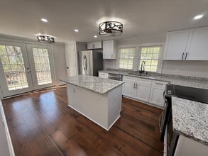 128 Peterson Hill Ave in Burgaw, NC - Building Photo - Building Photo