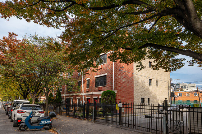 715 Bergen St in New York, NY - Foto de edificio - Building Photo