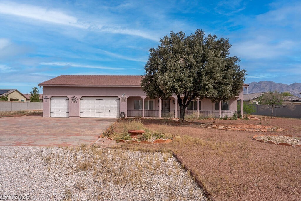 4880 Dorrell Ln in Las Vegas, NV - Building Photo