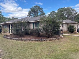 5175 Patterson Rd in Montgomery, AL - Building Photo