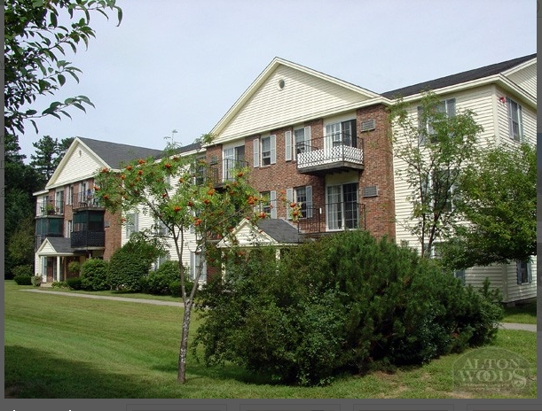 Alton Woods Apartments in Concord, NH - Building Photo