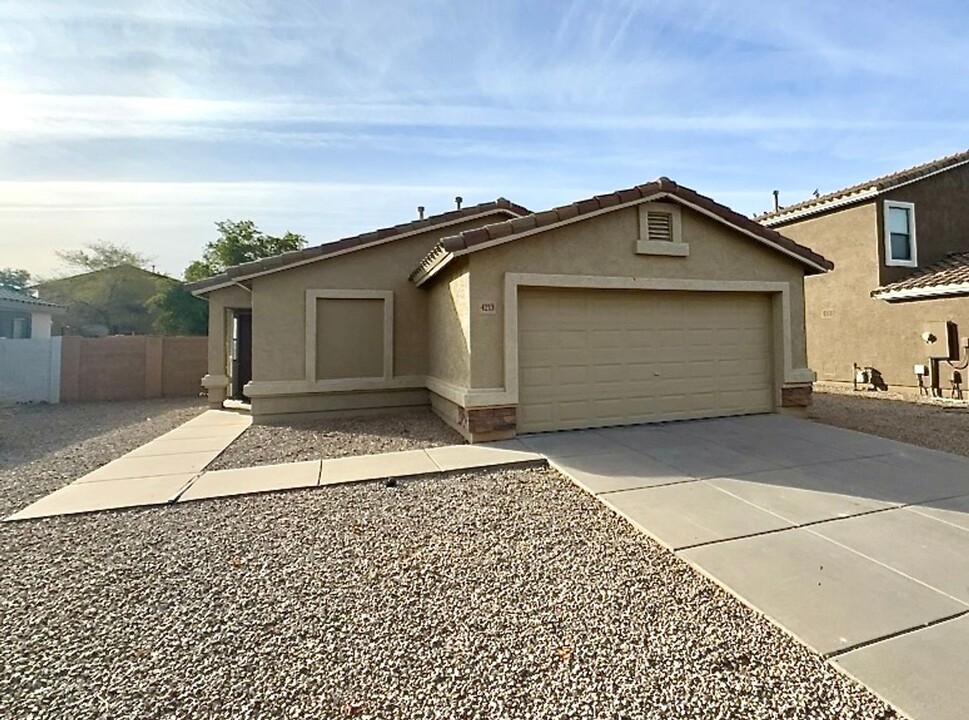 4213 E Shapinsay Dr in San Tan Valley, AZ - Building Photo