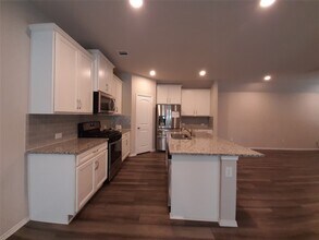 9257 Inland Leather Ln in Shenandoah, TX - Building Photo - Building Photo