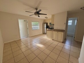 1114 SW 2nd Ct, Unit 3 in Fort Lauderdale, FL - Building Photo - Building Photo