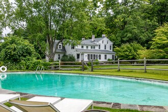 119 Knibloe Hill Rd in Sharon, CT - Building Photo - Building Photo
