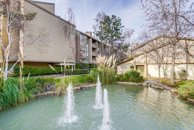 49 Showers Dr in Mountain View, CA - Building Photo - Building Photo