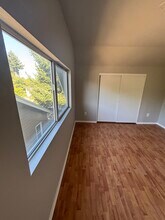 8015 N John Ave, Unit Upper in Portland, OR - Building Photo - Building Photo