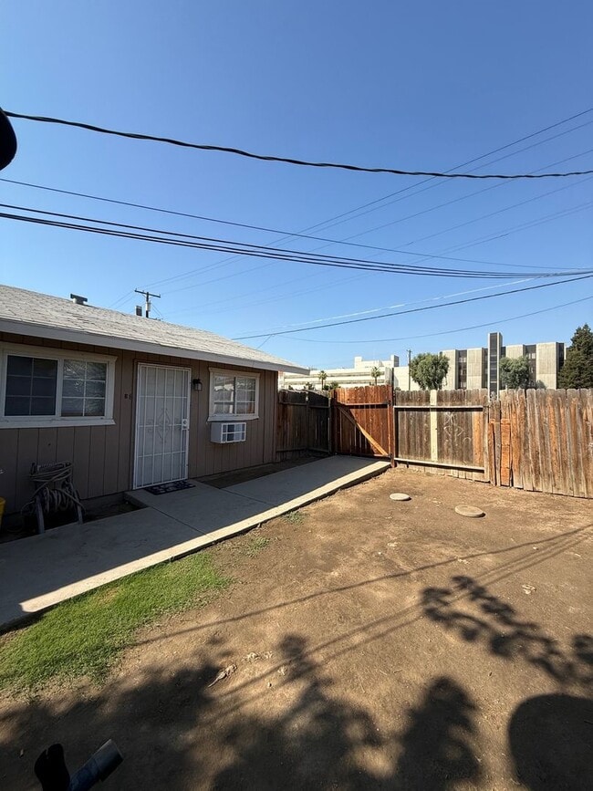 property at 1940 Quincy St