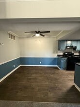 Stratford West Apartments in Wichita, KS - Building Photo - Interior Photo
